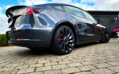 TESLA MODEL 3 PERFORMANCE