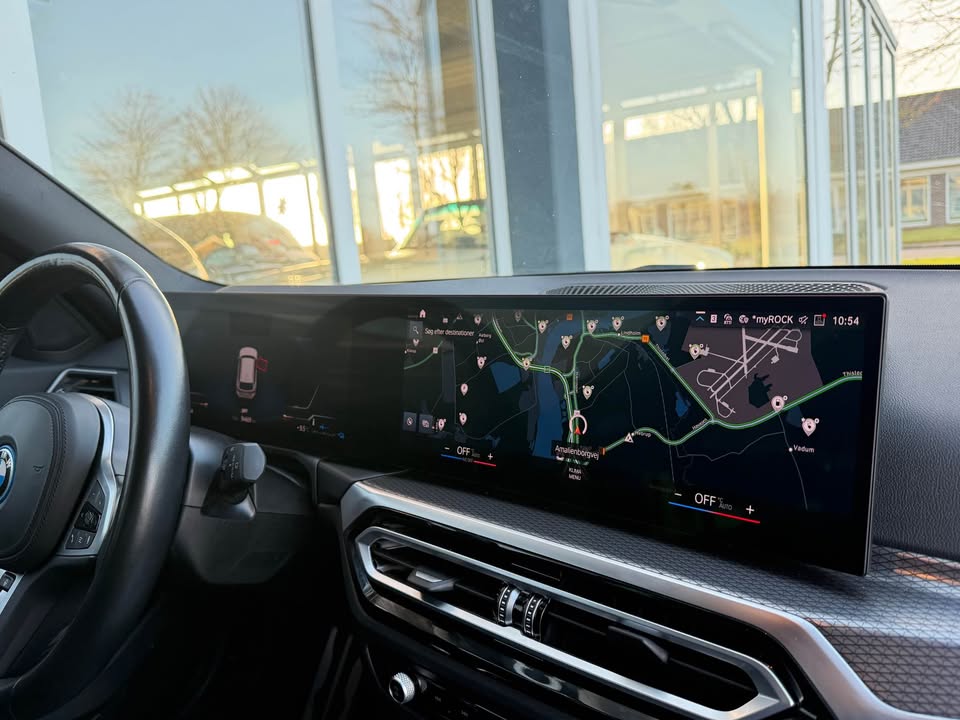 597707936_10163800982992318_1654075914446161523_n