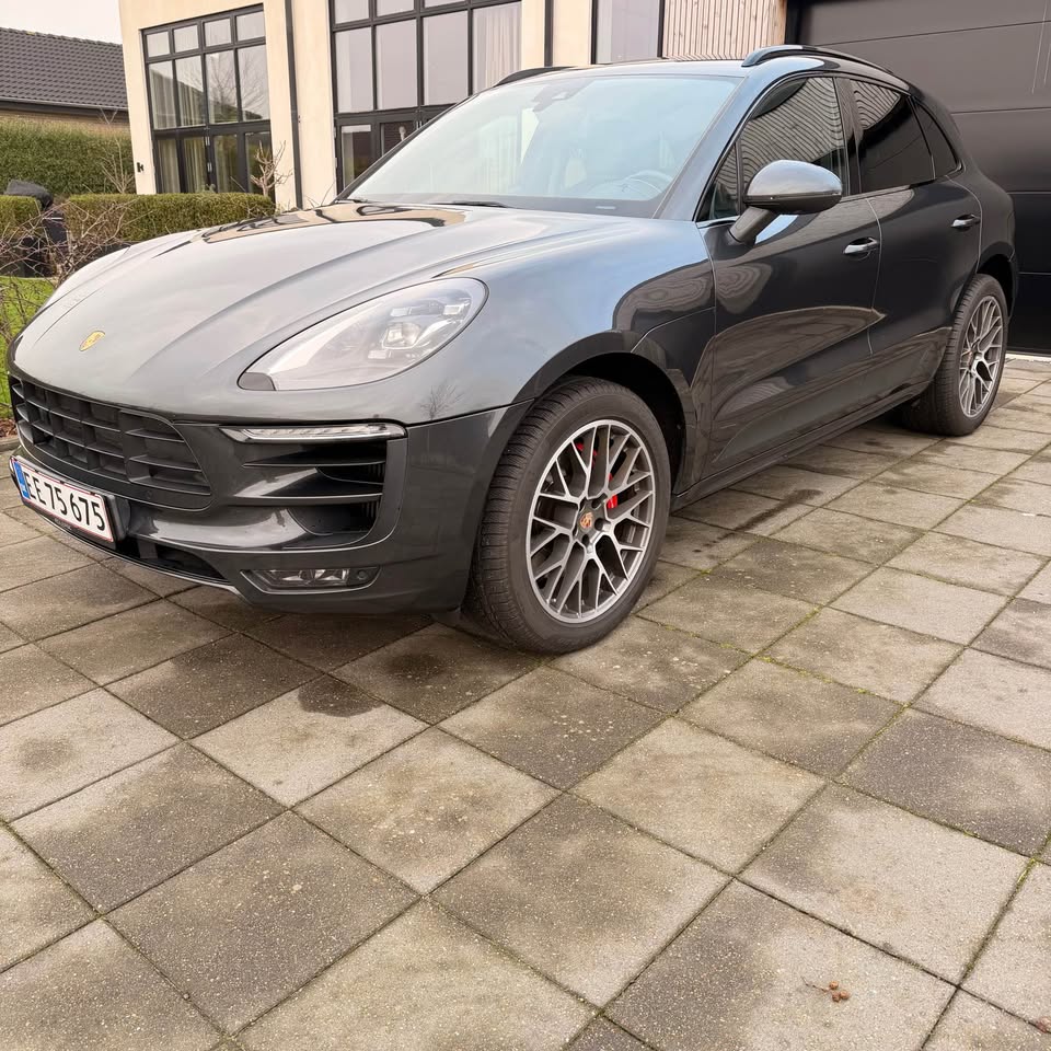 597772718_10173112995225307_5275872103137959714_n