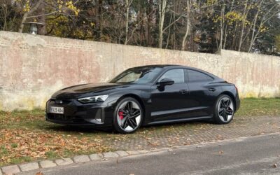 AUDI RS e-TRON GT (598 HK)