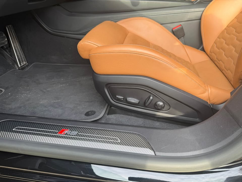 615432318_10239590732043756_1530755452470555848_n