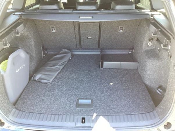 620063772_26191016197183606_24580161731808664_n