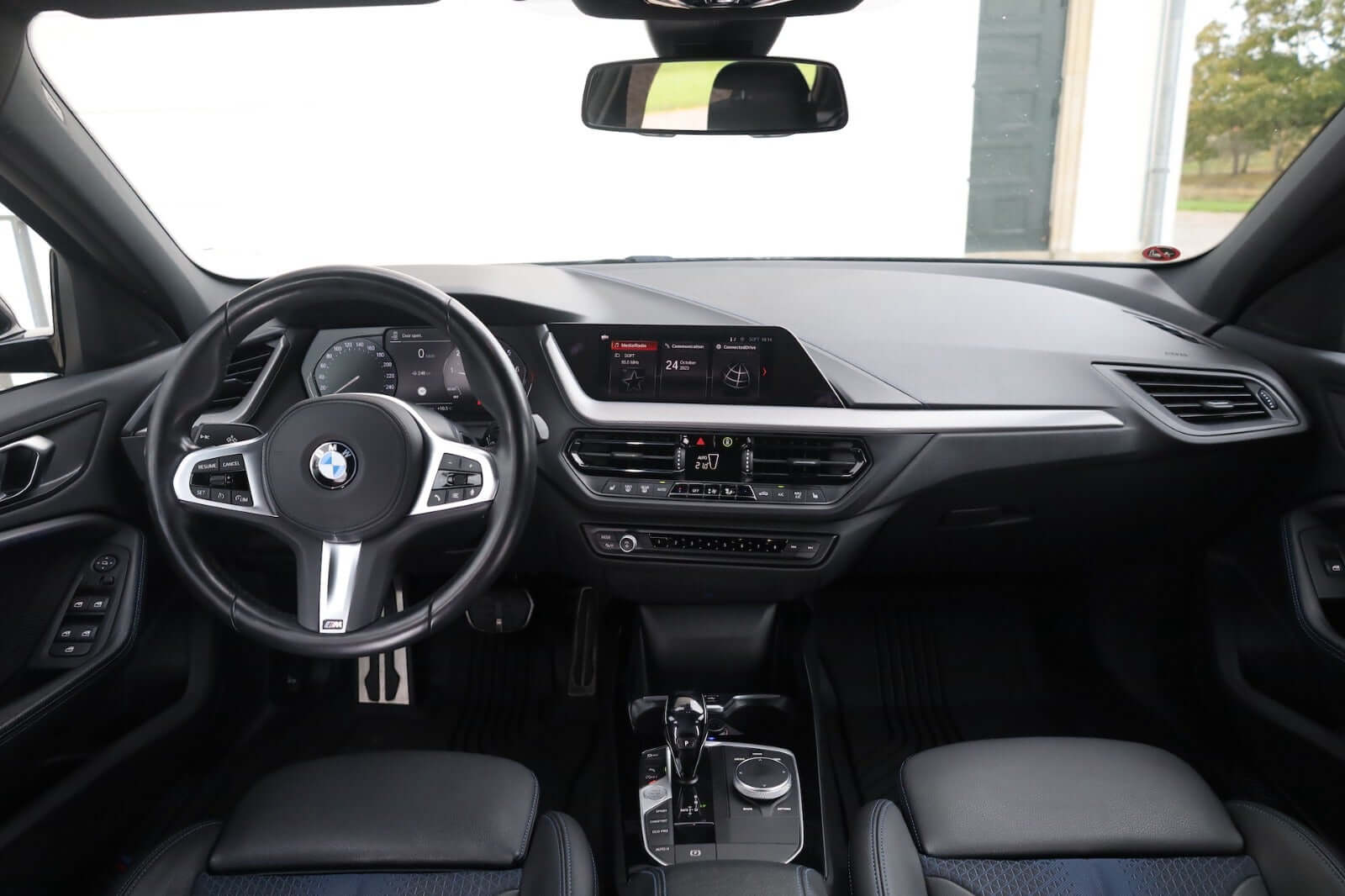 BMW-118i-015