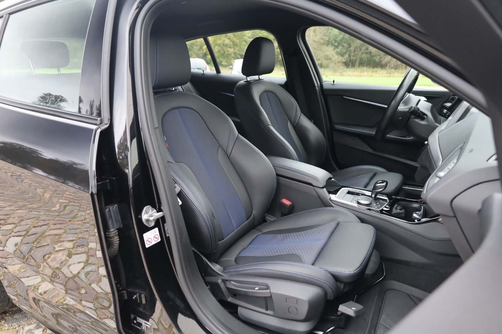BMW-118i-016
