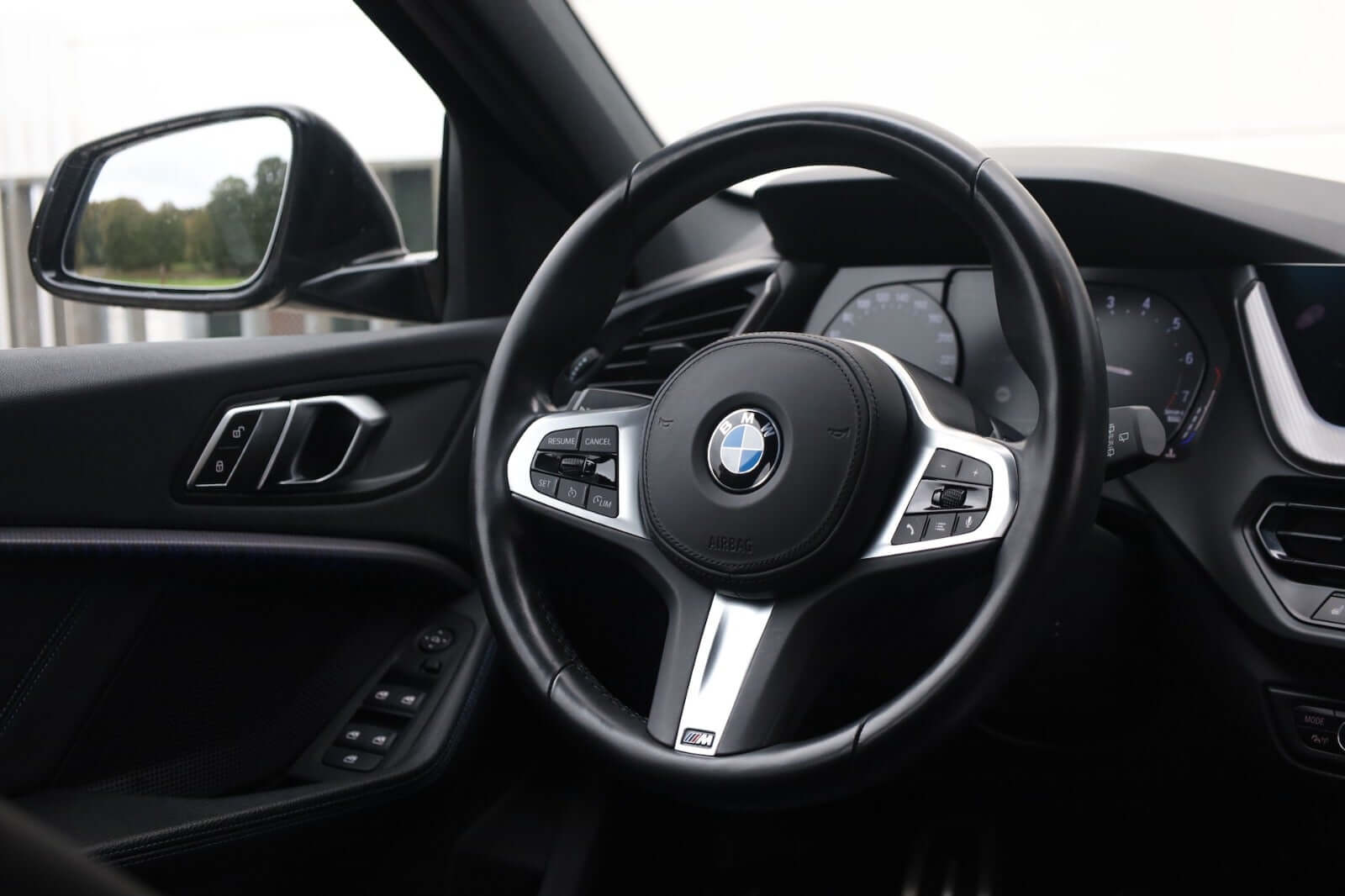 BMW-118i-017