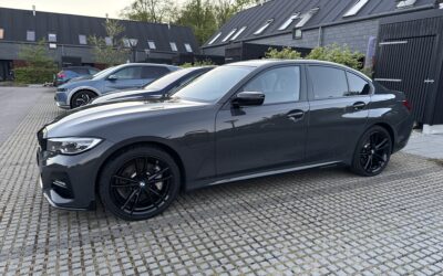 BMW 330e sedan M-Sport med Performance kit
